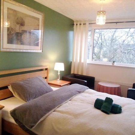 1 Luxurious Double Bedroom With Private Shower Ридинг Экстерьер фото