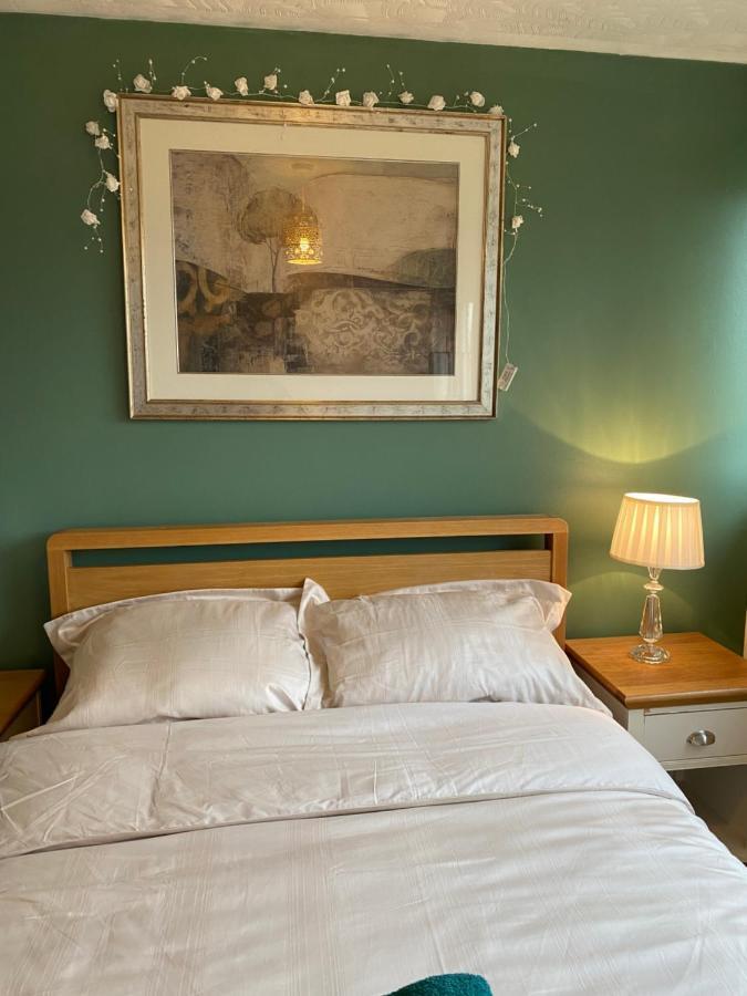 1 Luxurious Double Bedroom With Private Shower Ридинг Экстерьер фото