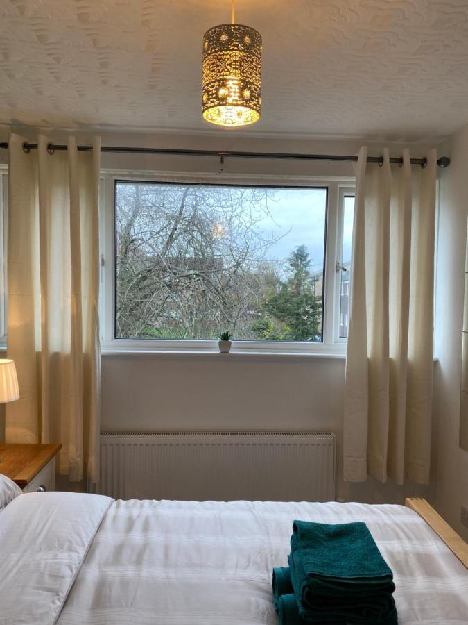 1 Luxurious Double Bedroom With Private Shower Ридинг Экстерьер фото